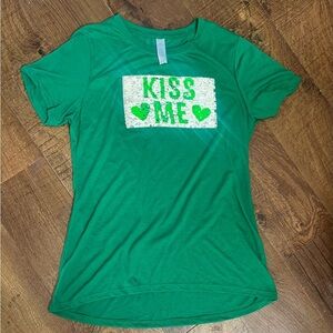 St Patrick’s day juniors teen flip sequin T-shirt kiss me & pinch me